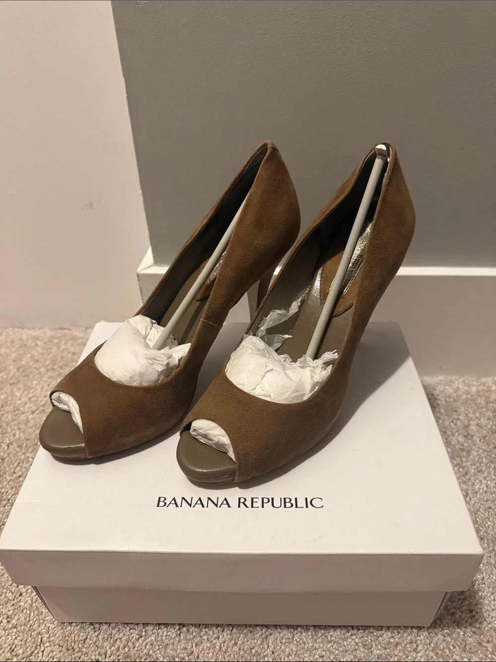 Banana Republic Suede Peep-Toe Pumps in Brown